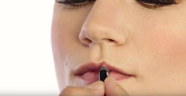 Make Up For Ever - Aqua Lipline 3C | Olivia Munn Oscars 2016 Makeup Tutorials, check it out at //makeuptutorials.com/olivia-munn-makeup-tutorial/