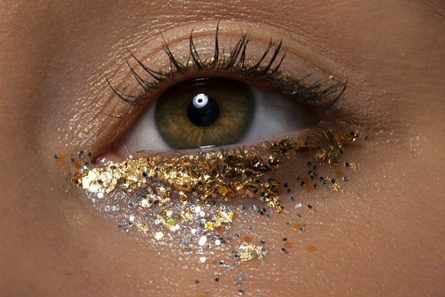 Apply Glitter Makeup Under The Eyes | How To Use Glitter Makeup And Not Look Crazy | Makeup Tutorials