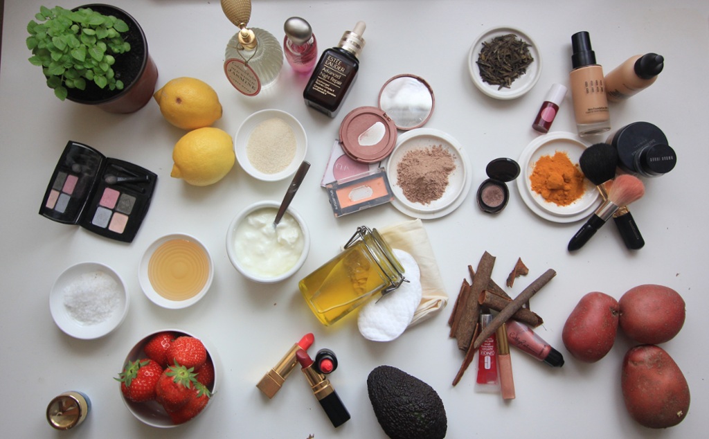 22 DIY Cosmetics | Easy Makeup Recipe Ideas