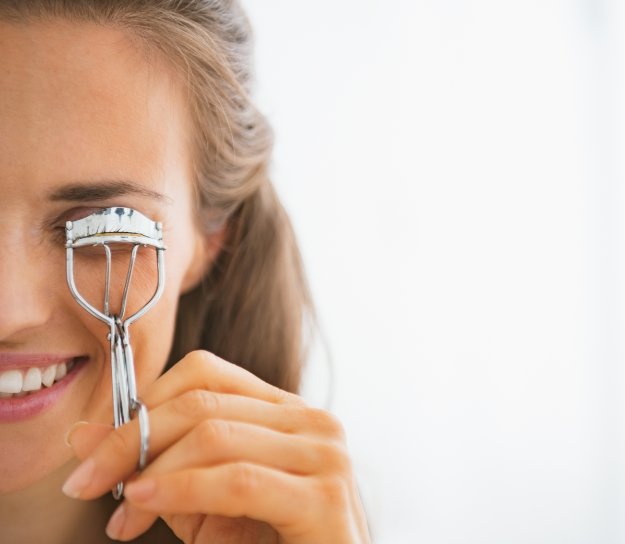 Check out How To Get Long Eyelashes with Mascara | Makeup Tutorials at https://makeuptutorials.com/get-long-eyelashes-mascara-makeup-tutorials/