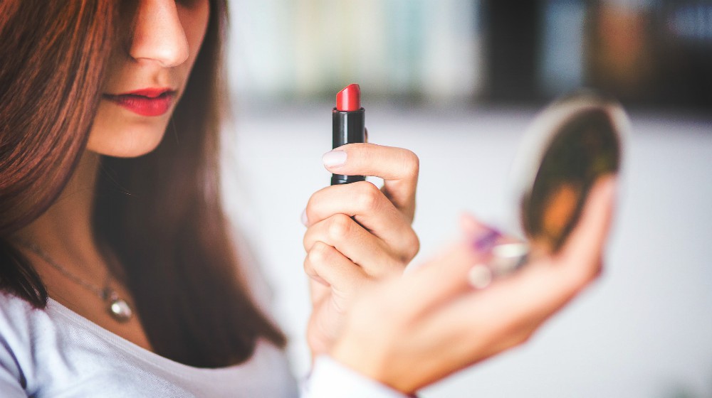 Feature | How To Make Your Lipstick Last All Day