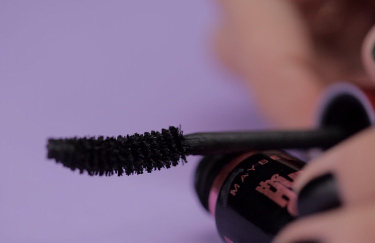 How to Revive Dry Mascara