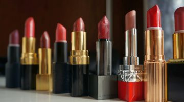 Assorted red lipstick | MAC Lipstick Dupes That Will Save You Some Bucks | The Best Berry Lipstick For Your Skin Tone | best pink lipstick | Featured