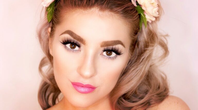 Feature | Tightlining: Make Your Eyes Bigger & Brighter With This Simple Trick
