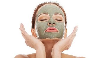 Looking to rid of those large pores on your face? Well, here are some remedies that may just work for you at an affordable budget! By Makeup Tutorials at //makeuptutorials.com/pore-tightening-facial-masks-shrink-large-pores/