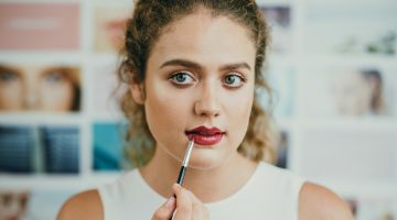 MUA Tips: The Do's and Don'ts of Bright Lipstick Makeup