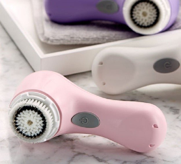  Clarisonic Mia Skin Cleansing System |Get A Kylie Jenner Instagram Worthy Skin | Her Favorite Skin Care Products Here