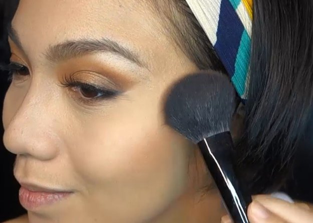 Step 25: Blush | Homecoming Makeup Tutorial For Brown Eyes Using Kylie Kyshadow Palette 