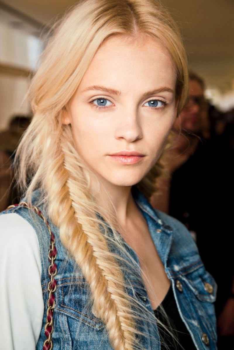 model-with-fishtail-braid-hair | fall fashion trends