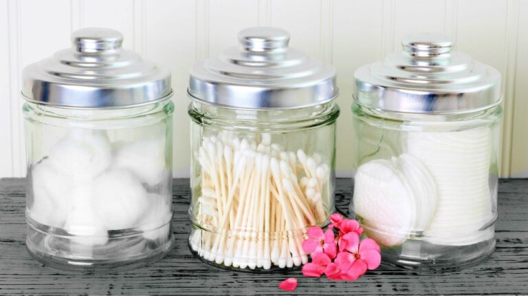 feature | 5 Amazing Q-Tip Beauty Hacks