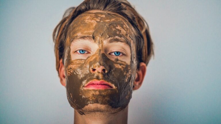 feature | This Korean Magnetic Face Mask Is A Game Changer | Jeffree Star Is Amazed!