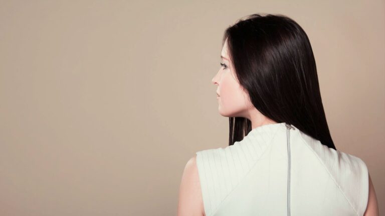 feature | 10 Healthy Hair Tips For Strong, Shiny Hair