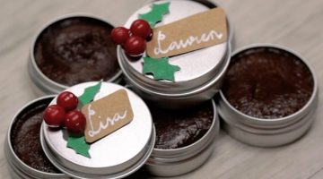 Homemade-Lip-Scrub | This Two-Step Homemade Lip Scrub is the Perfect DIY Holiday Gift! | featured