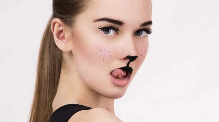 feature | 16 Hysterically Funny Makeup Quotes and Memes