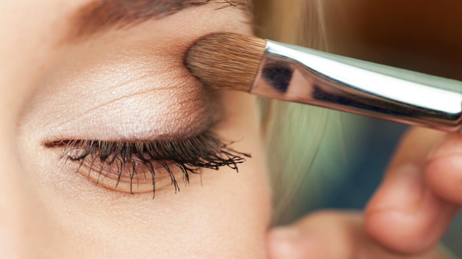 Feature | DIY Eyeshadow Primer | Easy & Affordable Primer That Works