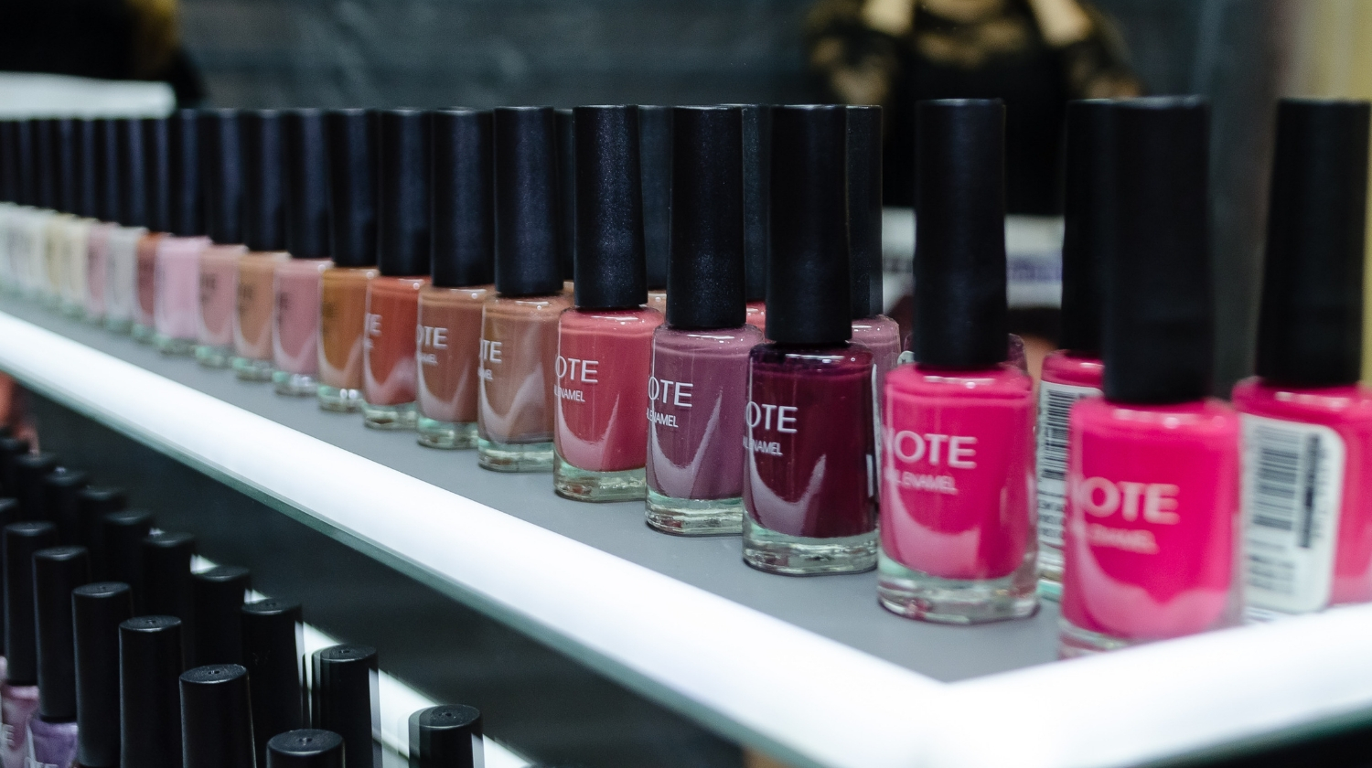 feature | 8 Pretty Nail Polish Colors to Wear this Summer