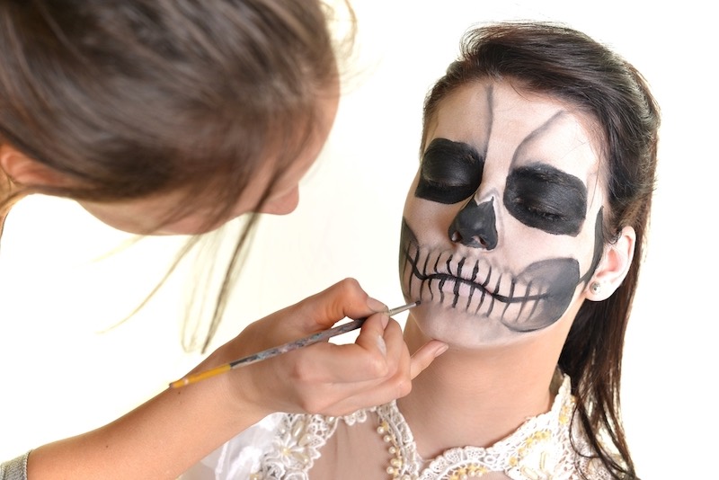 bodypainting-woman-day-dead-mask-skull | halloween makeup