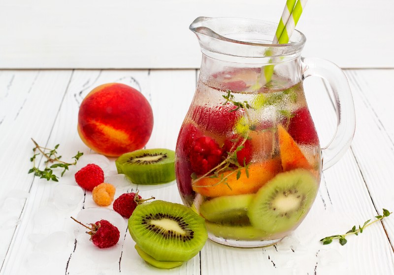 healthy detox fruit infused flavored water | weight loss cleanse at home