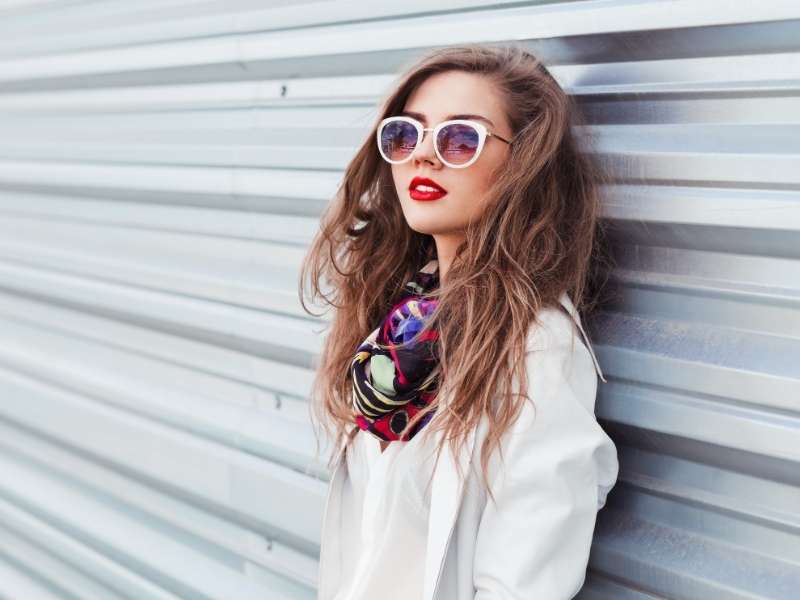girl-with-scarf-and-sunglasses | wearing scarf