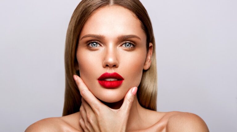 beautiful-young-model-red-lips-nude