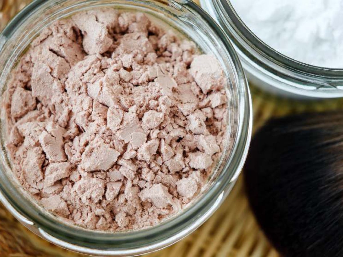 7 Awesome Homemade Makeup Products