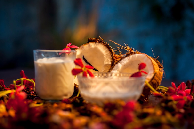 coconut-face-mask-consisting-milk-yogurt | natural skin care routine