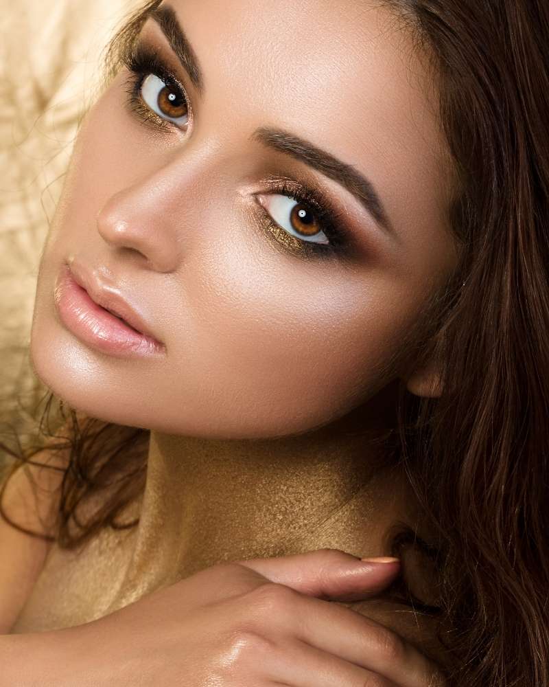 MADBHAt9xXc-beauty-portrait-of-young-pretty-woman-with-fashion-make-up | soft grunge makeup tutorial