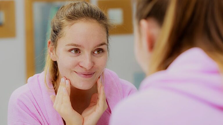 Woman Cleaning Peeling Face | Salicylic Acid Peel & Other Chemical Peels You Can Use At Home | Featured