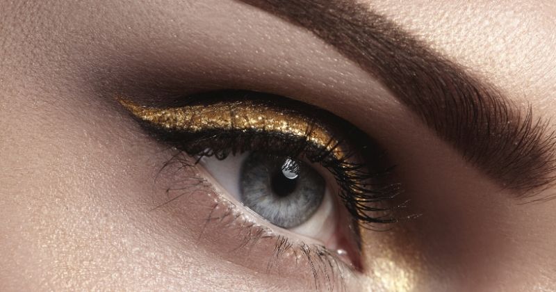 beautiful macro shot female eye ceremonial makeup | Colored Eyeliner Makeup Looks You Need To Try | colorful eyeliner ideas