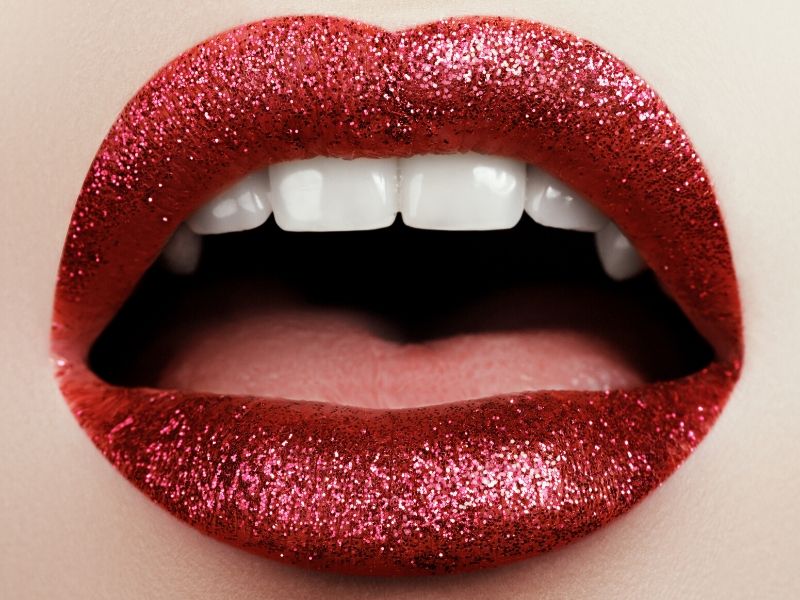 Bright Red | Cool Ideas To Pull Off Glitter Lips For Your New Makeup Look | Sparkle Lips