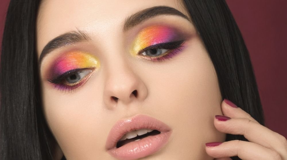 Ombre Eye Shadow: How To Perfect Gradient Look [Plus 9 Ideas]