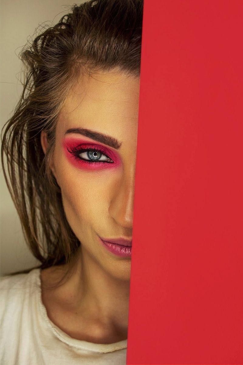 woman in hot pink makeup | Glamorous Fall Makeup Looks To Look Forward To