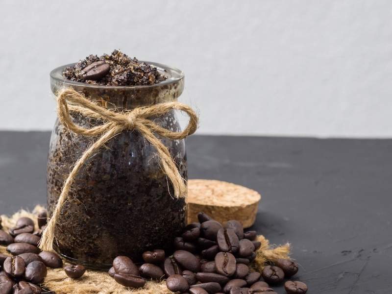 coffee-body-scrub-in-glass-jar | benefits of coffee scrub