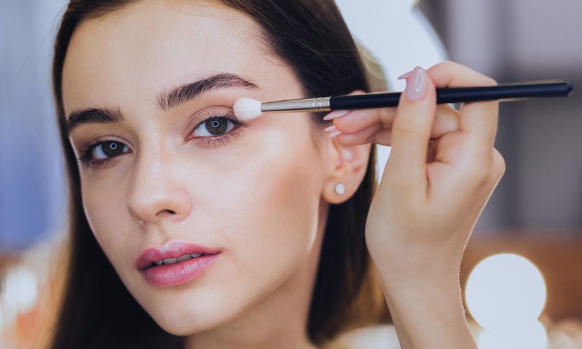14 Best Eye Makeup Looks For Every Eye Color