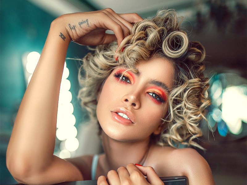 stylish young female artist | Mac matte eyeshadow