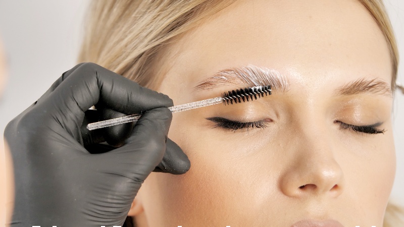 master applies brow paste with a brush to eyebrows | brow lamination before and after