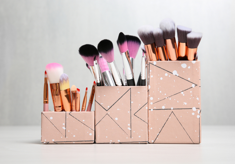 Makeup Brush Organizer | DIY Makeup Organizer 